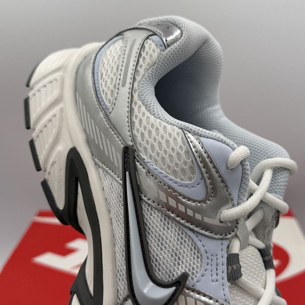 Nike V5 RNR Running Womens Size 9 White Blue Tint Grey Silver HQ7901-103 - Picture 8 of 12